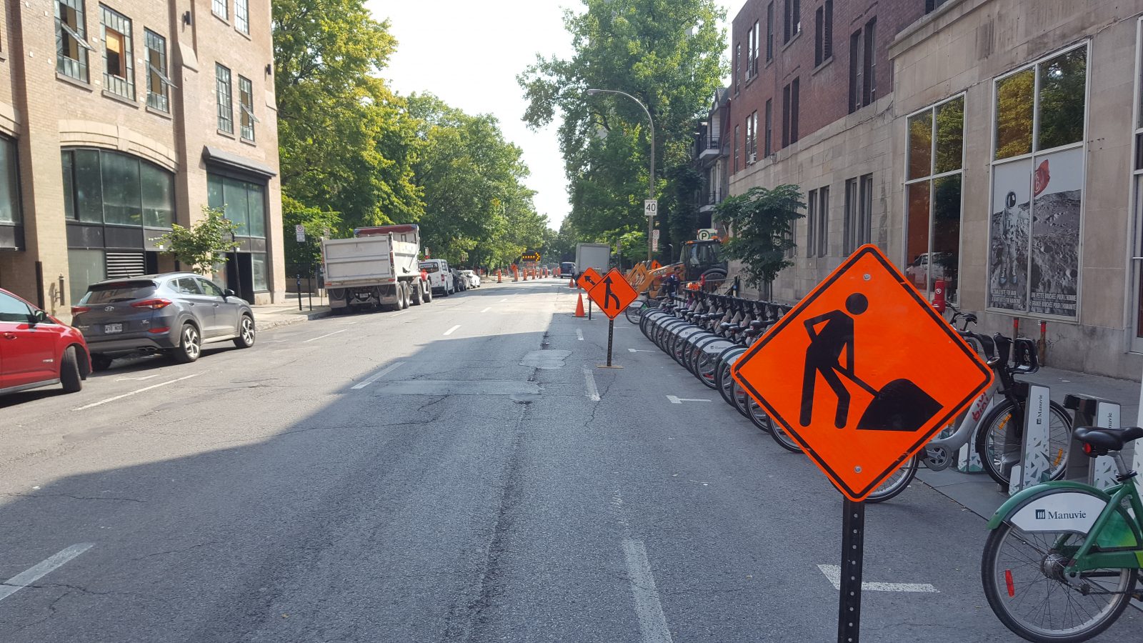 chantier-construction-route-signalisation-orange